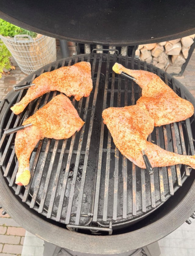 Grilling Chicken Thighs with 4-Probe Wireless Thermometer on Kamado