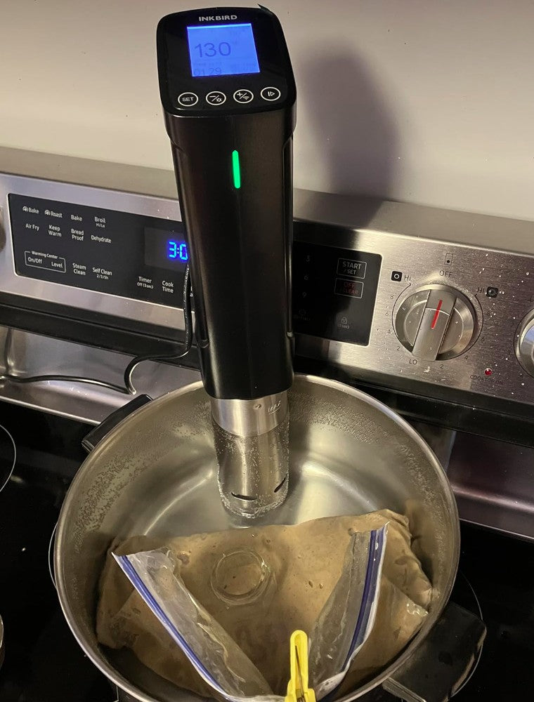 Sous Vide Cooker Attached on Pot Cooking Steak